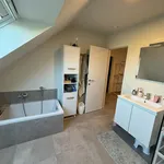 Maison de 400 m² avec 3 chambre(s) en location à Comines