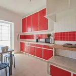 Rent a room in lisbon