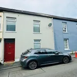 Rent 3 bedroom apartment in Wales