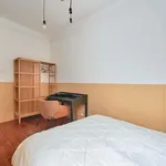 Rent a room of 180 m² in Lisboa