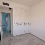 Rent 3 bedroom apartment of 126 m² in  Sevilla