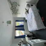 Rent 5 bedroom flat in Worcester