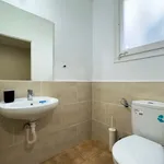 Rent a room of 136 m² in Barcelona