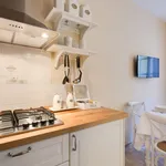 Rent 1 bedroom apartment of 50 m² in Florence