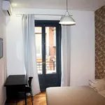 Rent a room of 300 m² in Madrid