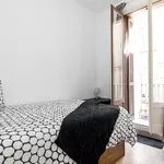 Rent 4 bedroom apartment in Barcelona