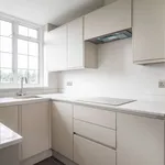 Rent 2 bedroom flat in Elmbridge