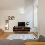 Rent 1 bedroom apartment of 53 m² in Porto