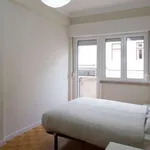 Rent a room in lisbon