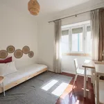 Rent 7 bedroom apartment in Lisbon