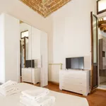 Rent 1 bedroom apartment of 60 m² in Florence