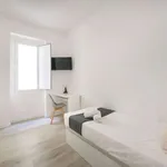 Rent a room in lisbon