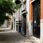 Rent 1 bedroom apartment of 68 m² in brussels