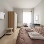 Rent 3 bedroom apartment of 60 m² in Milan