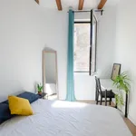 Rent 2 bedroom apartment of 10 m² in Barcelona