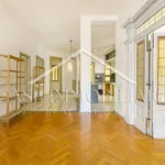 Rent 5 bedroom apartment of 181 m² in Rome