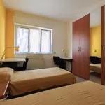 Rent 2 bedroom apartment in Milan