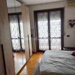 Rent 3 bedroom apartment of 90 m² in Novara