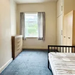 Rent 3 bedroom house in Kirklees