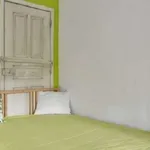 Rent a room in lisbon