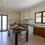 Rent 6 bedroom house of 423 m² in Valencia