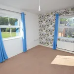 Rent 4 bedroom flat in East Midlands