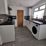 Rent 4 bedroom flat in Wales