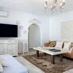 Alquilo 2 dormitorio casa de 250 m² en Marbella