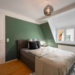 Miete 4 Schlafzimmer studentenwohnung von 28 m² in Stuttgart