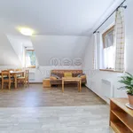 Pronajměte si 1 ložnic/e byt o rozloze 53 m² v Stožec