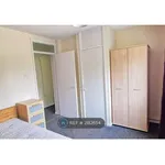 Rent 2 bedroom flat in Salford