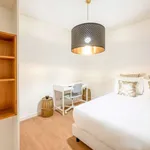 Rent a room of 150 m² in lisbon