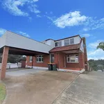 Rent 4 bedroom house in Kaipātiki