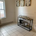 Rent 3 bedroom apartment in Sherbrooke