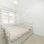 Rent 2 bedroom apartment in Elmbridge