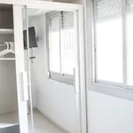 Rent a room of 150 m² in valencia