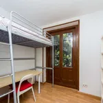 Rent a room of 150 m² in madrid