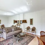 Rent 1 bedroom apartment of 861 m² in Paris