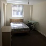 Rent 2 bedroom flat in Leicester