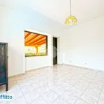 Rent 3 bedroom apartment of 90 m² in Rome