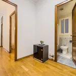 Rent 4 bedroom apartment in Barcelona