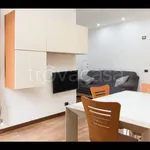 Rent 2 bedroom apartment of 50 m² in Rho