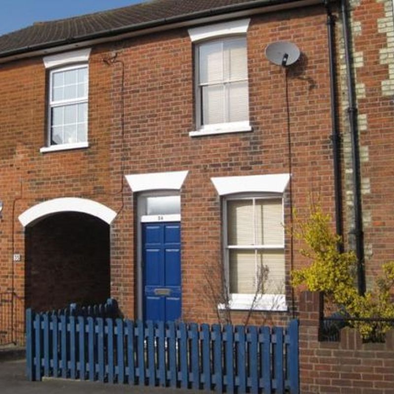 Terraced house to rent in Markenfield Road, Guildford, Surrey GU1 Westcott