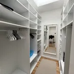 Miete 5 Schlafzimmer wohnung von 240 m² in Vienna