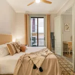 Rent 4 bedroom apartment of 60 m² in Barcelona