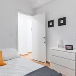 Rent 4 bedroom apartment in Valencia