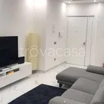 Rent 2 bedroom apartment of 75 m² in Napoli