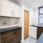 Rent 4 bedroom house in Leeds