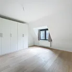 Maison de 230 m² avec 3 chambre(s) en location à Uccle - Ukkel