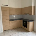 Miete 4 Schlafzimmer wohnung von 100 m² in Saint-Blaise